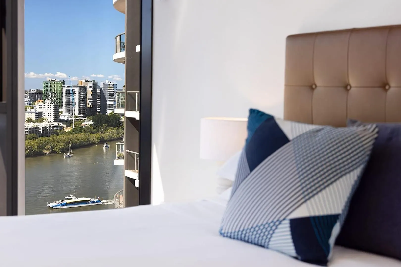 Rooftop Pool Stunning Apartment Queen Street Brisbane Australia